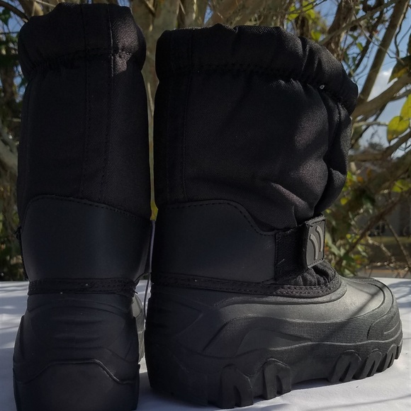 NWT Boys Circo Nigel Black Thermolite Boots - Picture 3 of 3